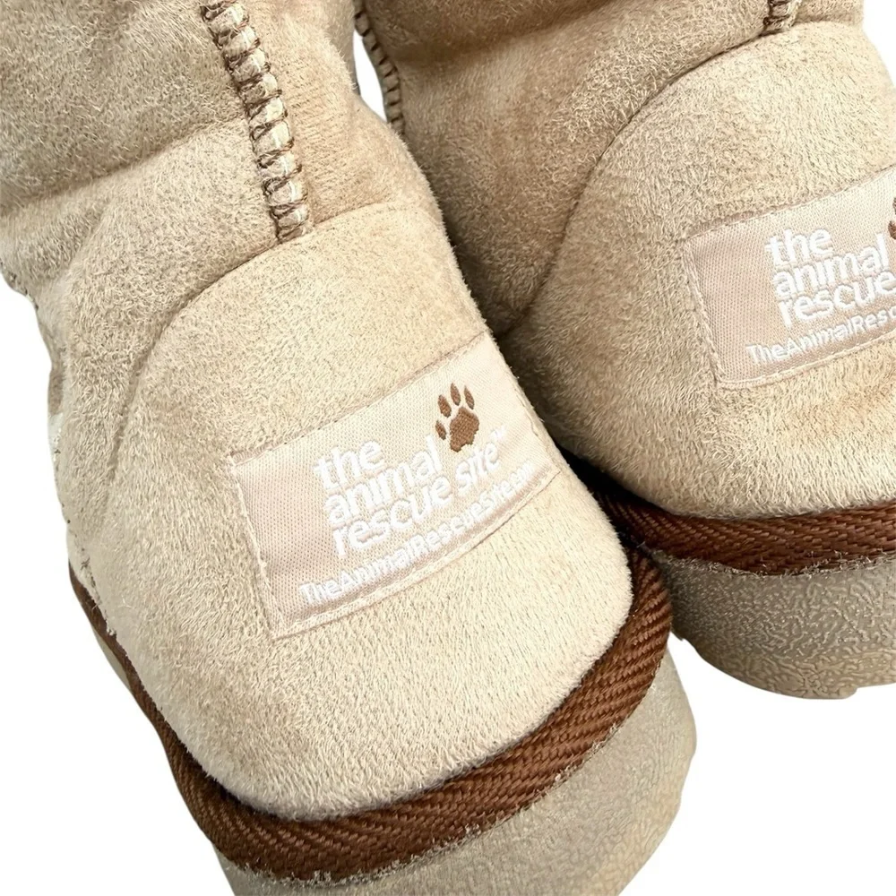 The Animal Rescue Site warm cozy light brown Paw Print women’s boots size 9